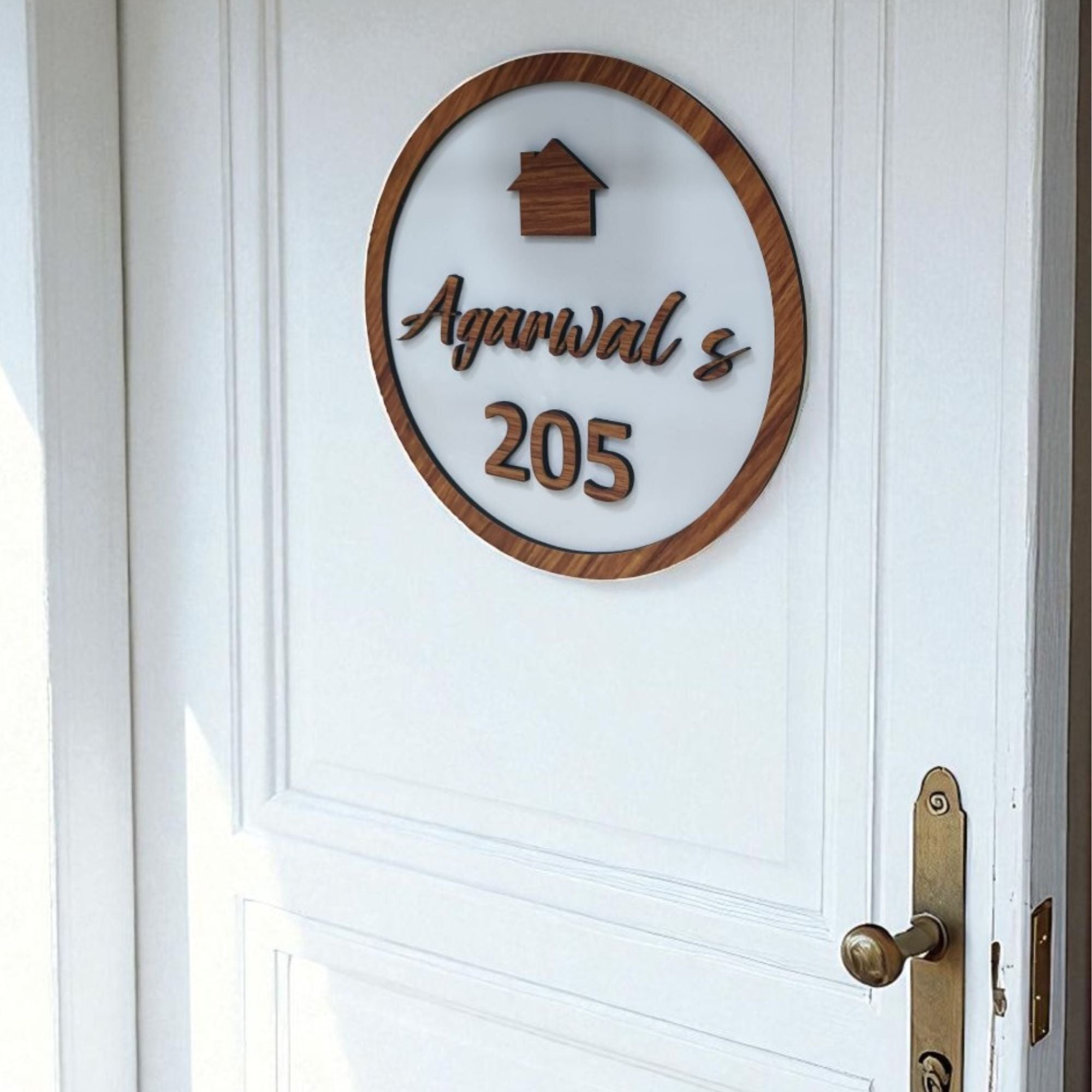 shayona gift shop Personalized Round Wooden Nameplate – Custom Home Door Sign with House Number & Family Name