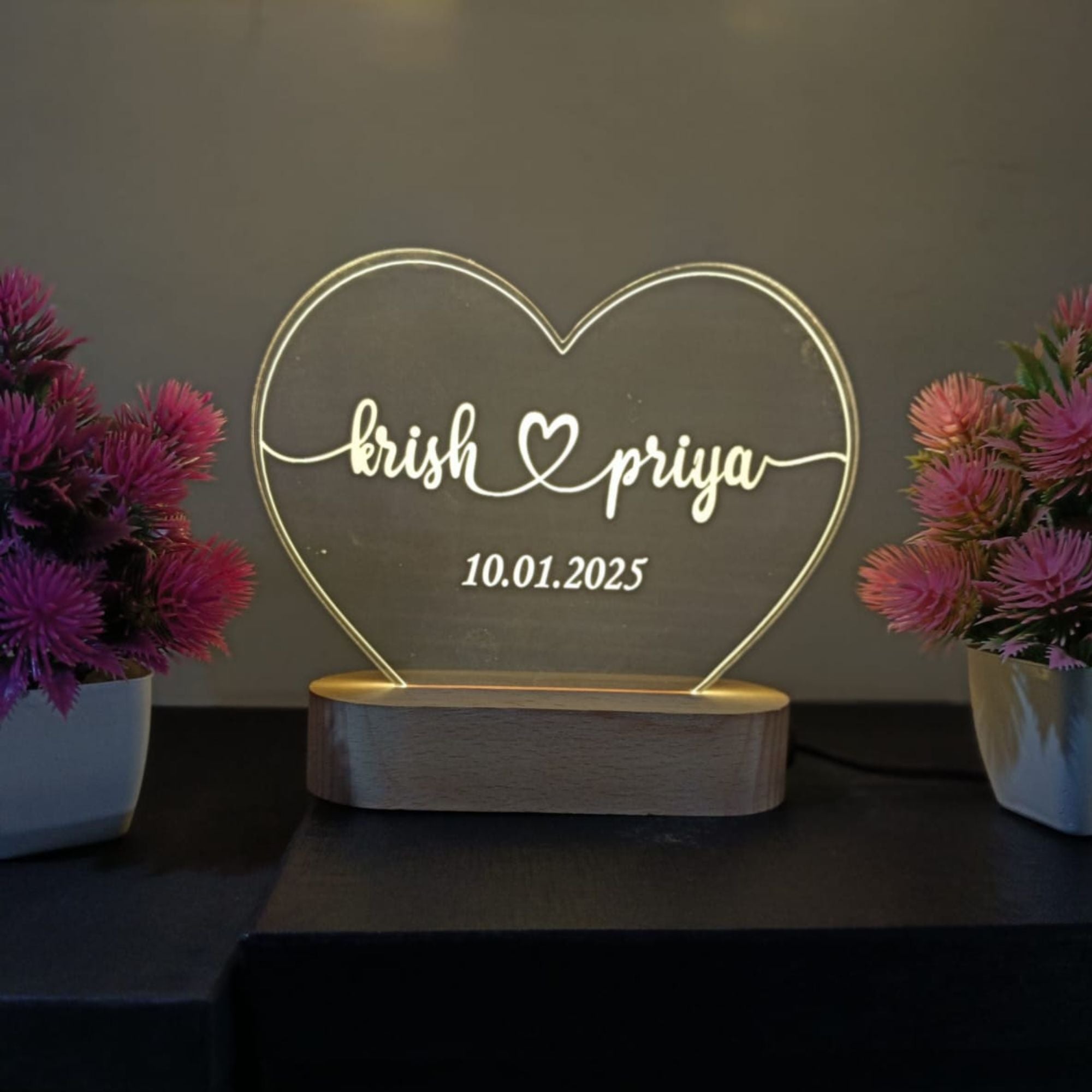 Shayona  3D Illusion Personalized LED Heart Lamp for Couples