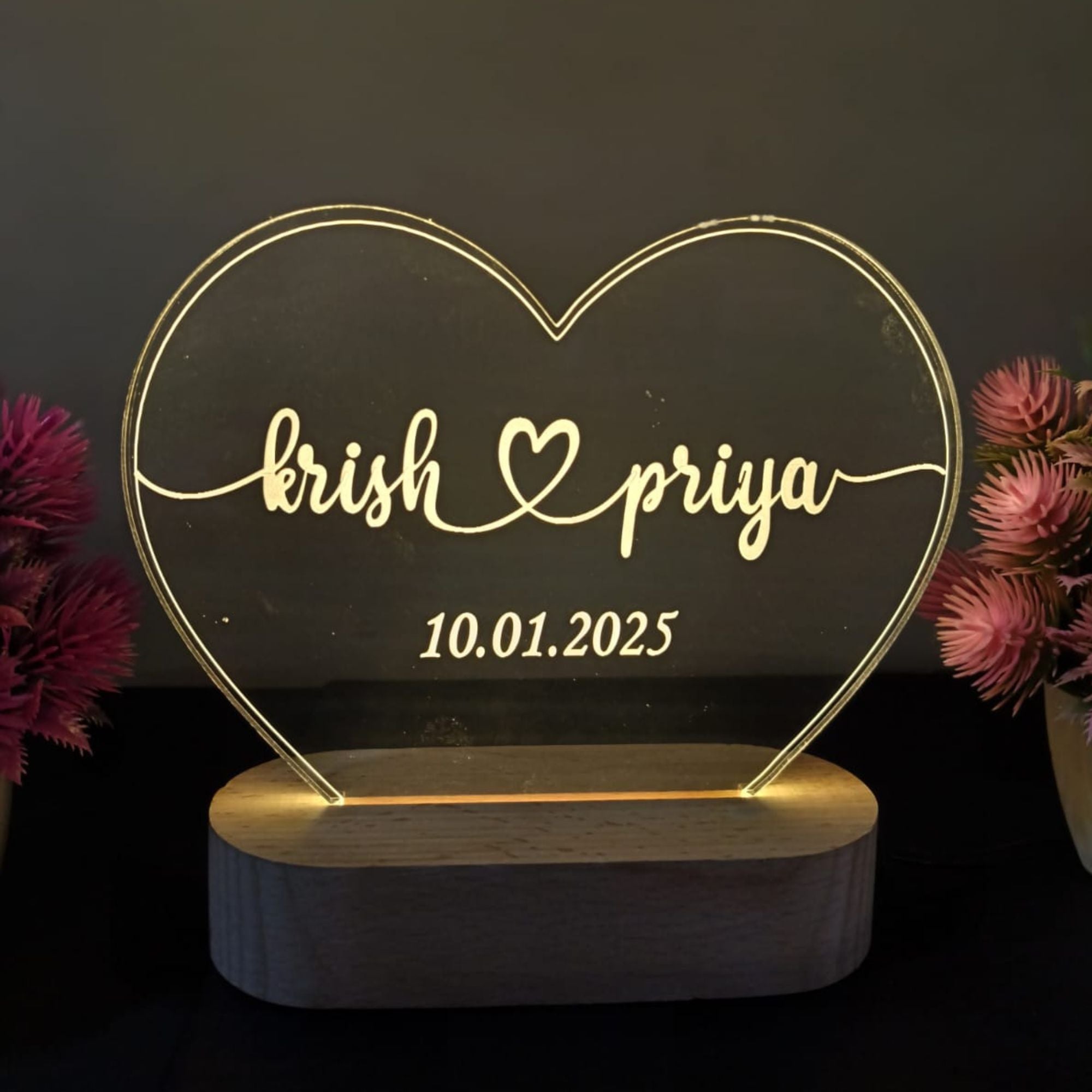 Shayona  3D Illusion Personalized LED Heart Lamp for Couples