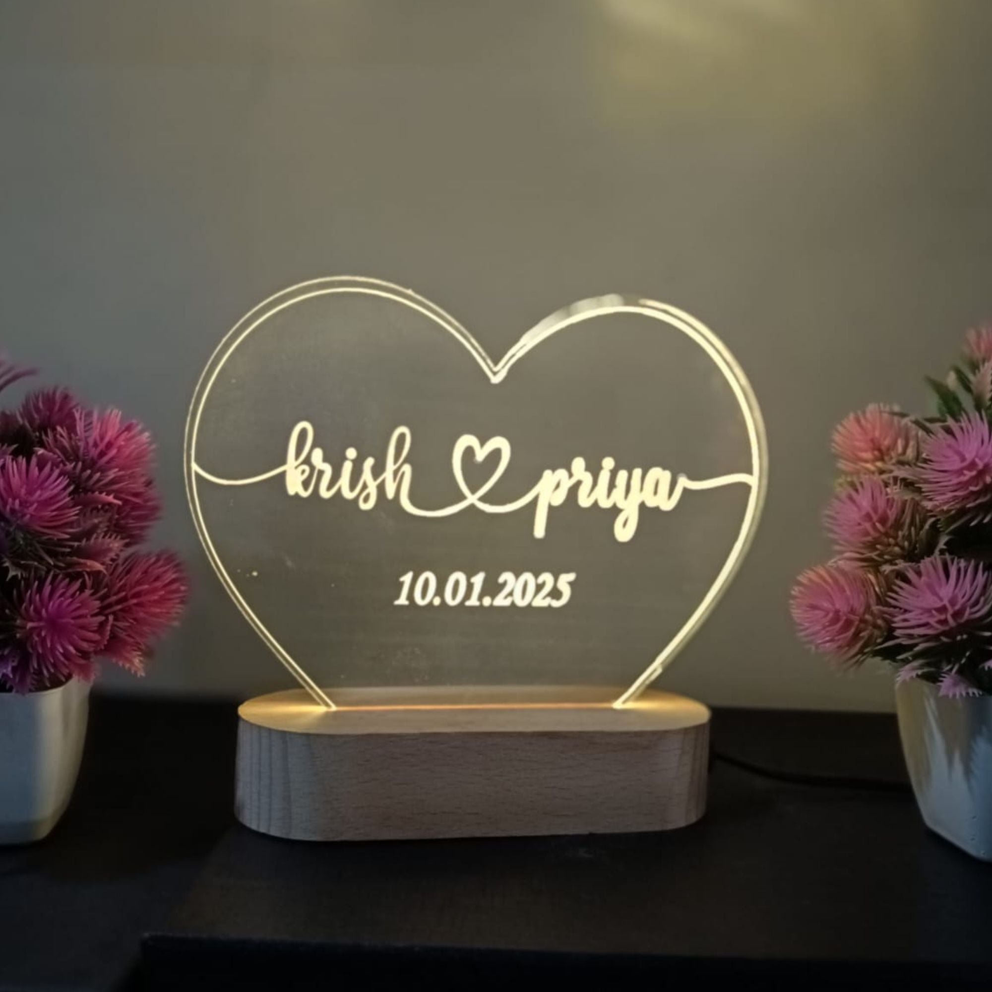 Shayona  3D Illusion Personalized LED Heart Lamp for Couples