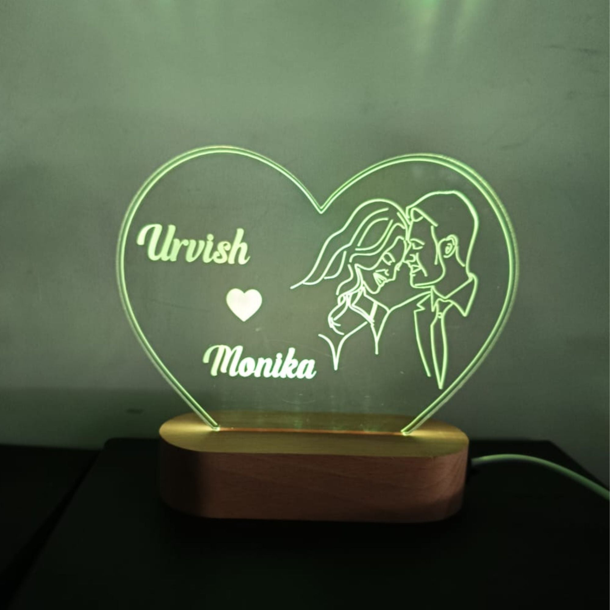 Shayona Personalized LED Heart Lamp – Custom Name