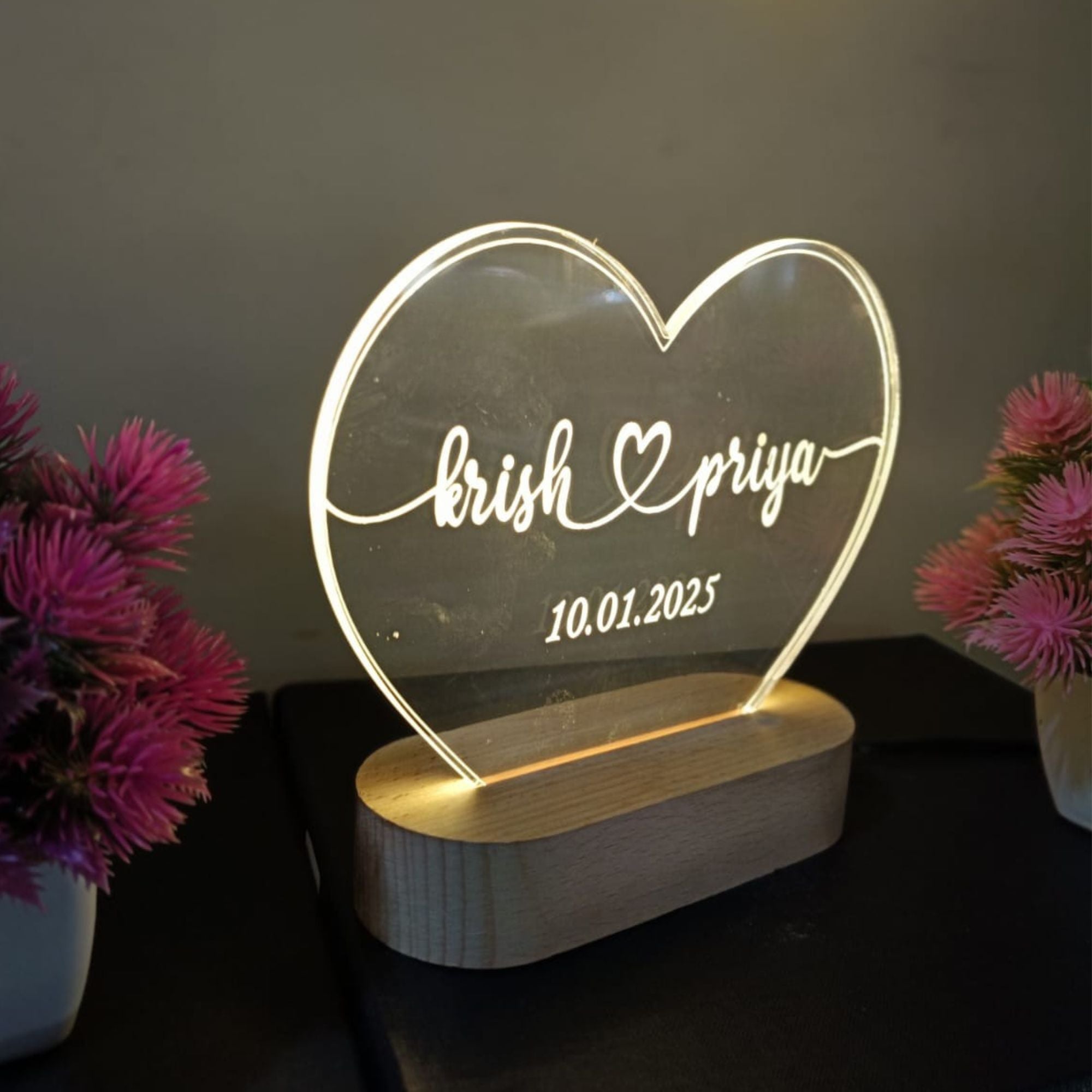 Shayona  3D Illusion Personalized LED Heart Lamp for Couples