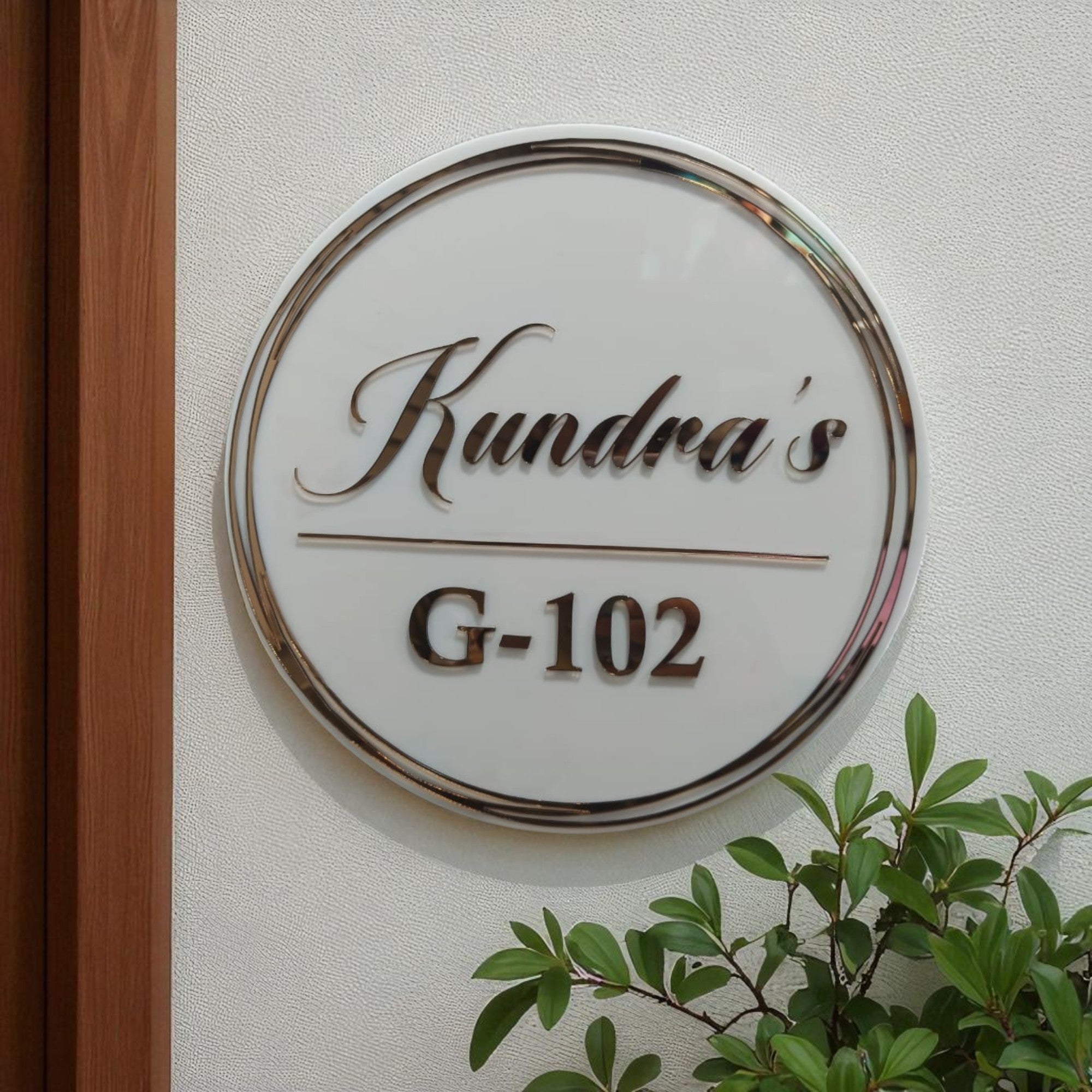 Shayona Customized Round White Acrylic Name Plate with 3D Silver Letters & Chrome Border for Home/Flat